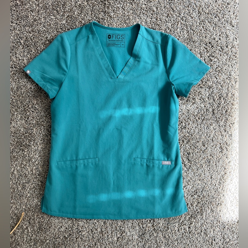 Used Figs Marine Casma Cactus three pocket scrub top XS